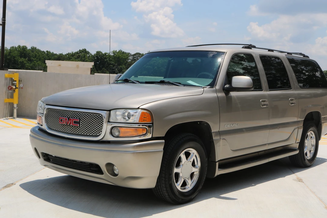2001 GMC Yukon 2nd Gen - Image 3 of 31