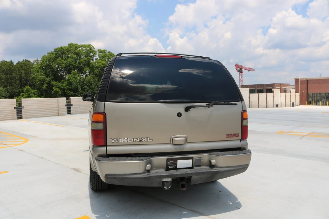 2001 GMC Yukon 2nd Gen - Image 29 of 31