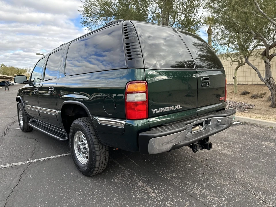 2001 GMC Yukon 2nd Gen - Image 11 of 31
