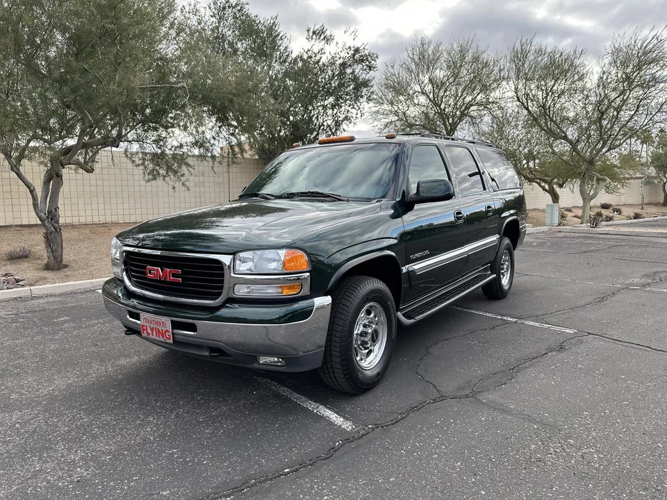 2001 GMC Yukon 2nd Gen - Image 2 of 31