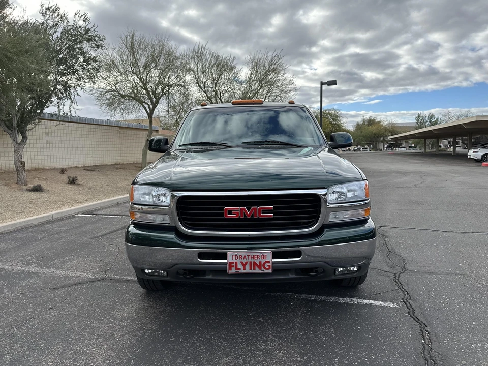 2001 GMC Yukon 2nd Gen - Image 3 of 31