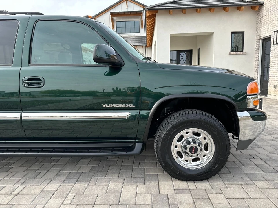 2001 GMC Yukon 2nd Gen - Image 17 of 31