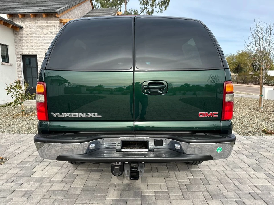 2001 GMC Yukon 2nd Gen - Image 10 of 31
