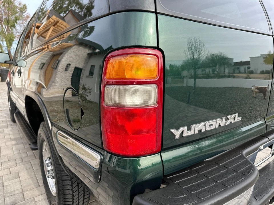 2001 GMC Yukon 2nd Gen - Image 30 of 31