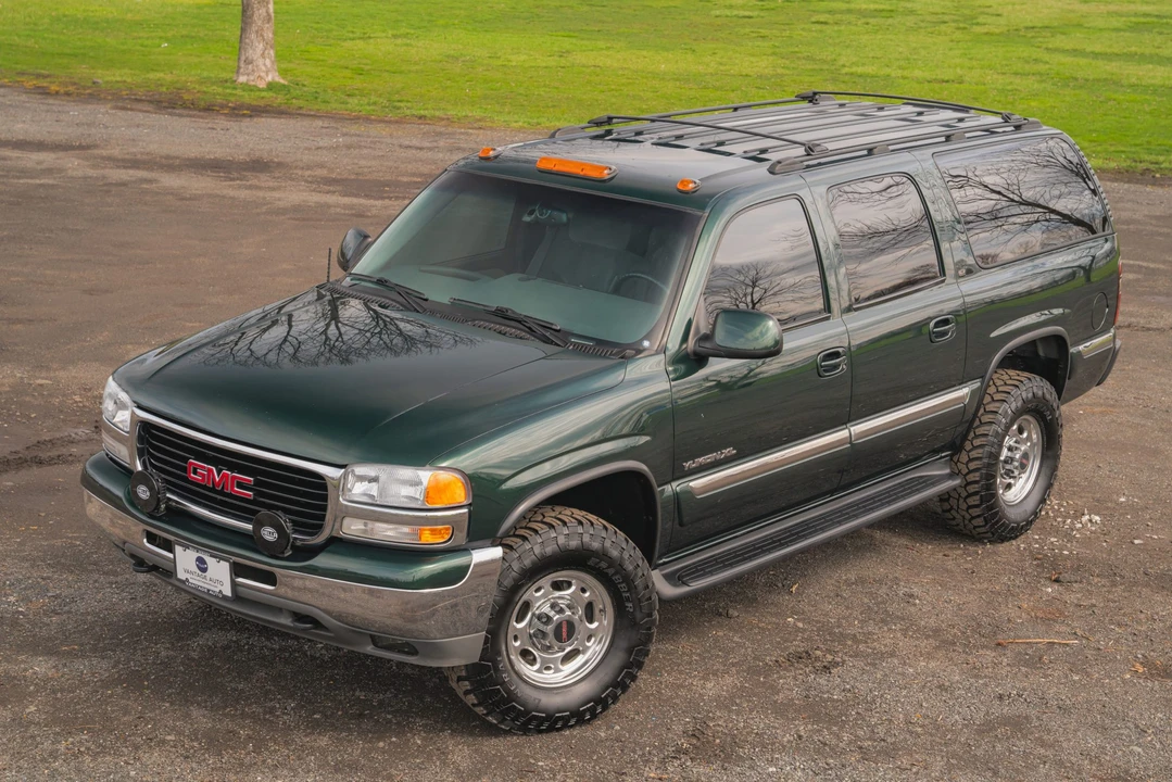 2001 GMC Yukon 2nd Gen - Image 2 of 31
