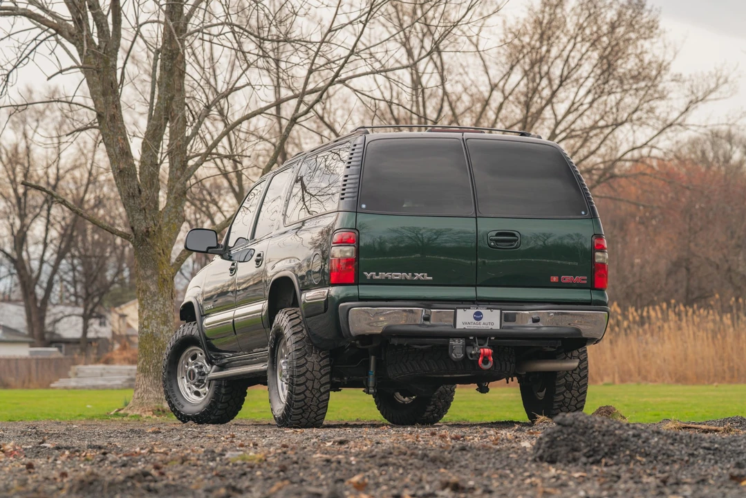 2001 GMC Yukon 2nd Gen - Image 11 of 31