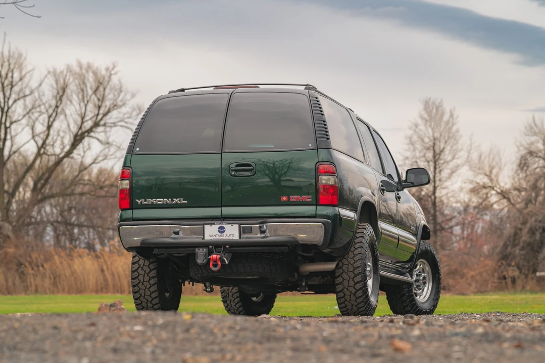 2001 GMC Yukon 2nd Gen - Image 14 of 31