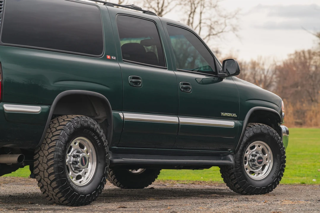 2001 GMC Yukon 2nd Gen - Image 30 of 31