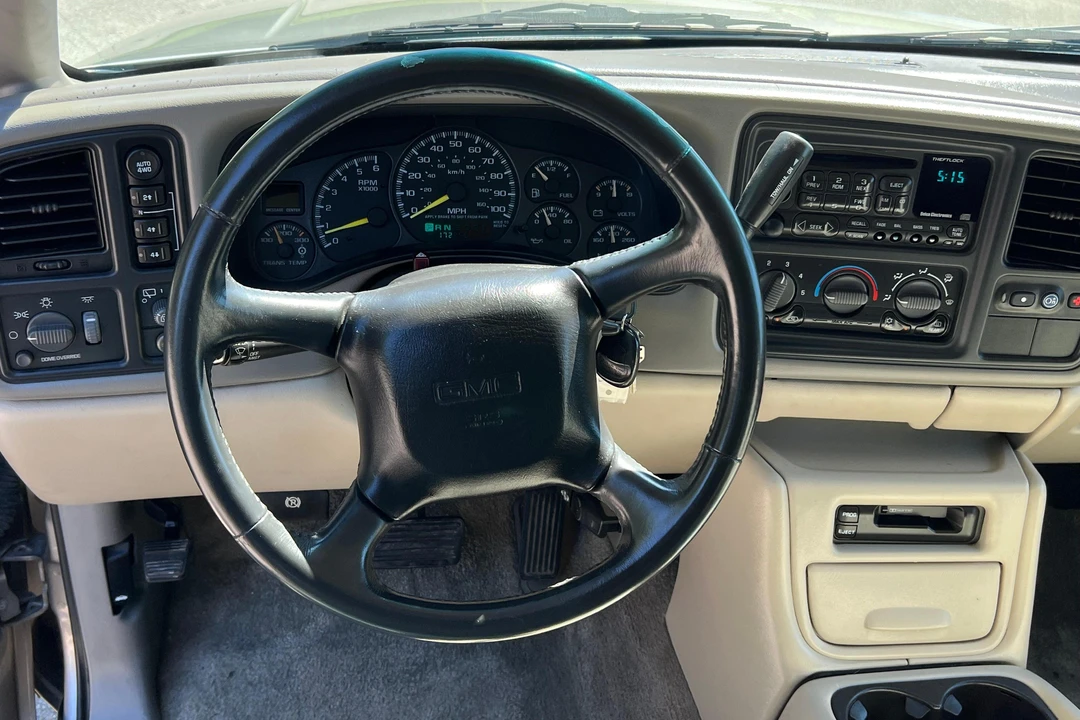 2001 GMC Yukon 2nd Gen - Image 30 of 31