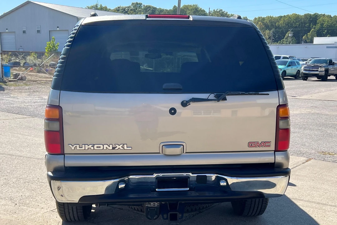 2001 GMC Yukon 2nd Gen - Image 5 of 31