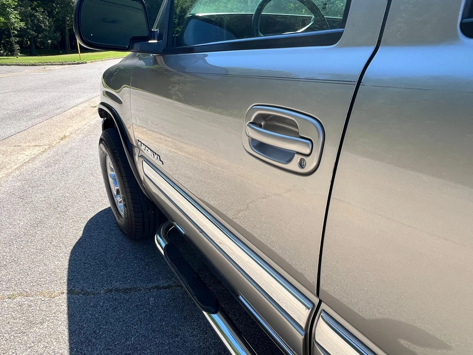 2001 GMC Yukon 2nd Gen - Image 21 of 31