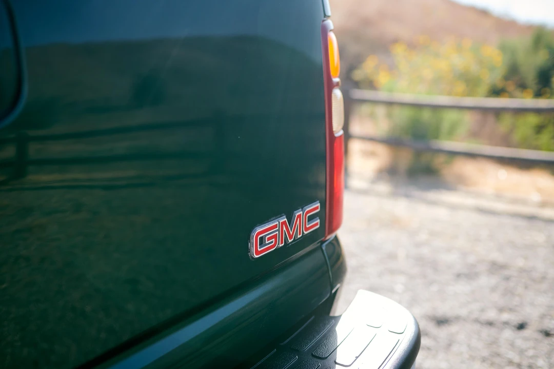 2001 GMC Yukon 2nd Gen - Image 21 of 31