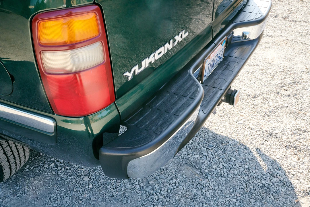 2001 GMC Yukon 2nd Gen - Image 19 of 31