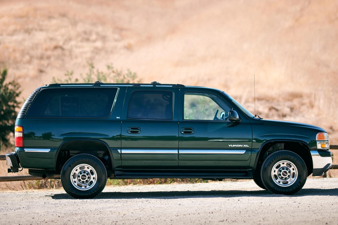 2001 GMC Yukon 2nd Gen - Image 3 of 31