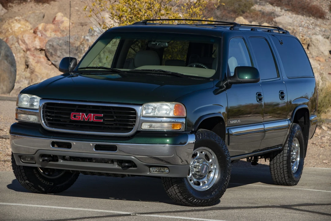 2001 GMC Yukon 2nd Gen - Image 3 of 31
