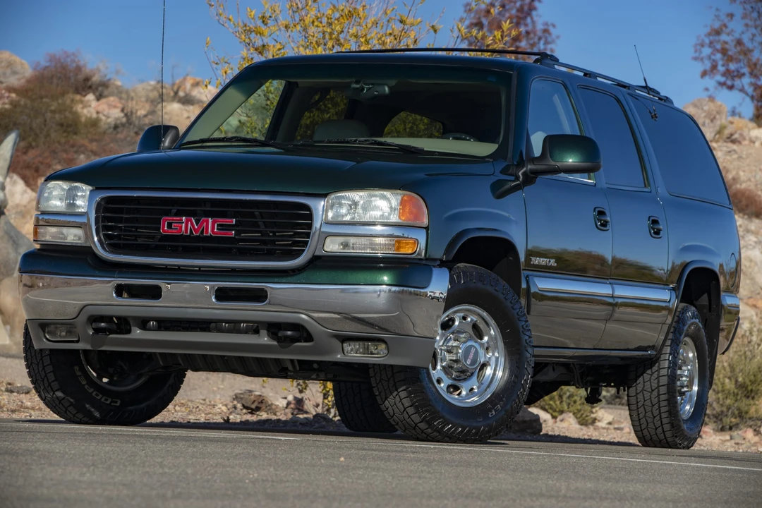 2001 GMC Yukon 2nd Gen - Image 2 of 31