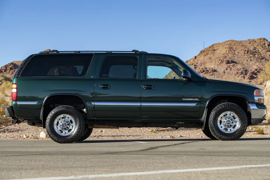2001 GMC Yukon 2nd Gen - Image 16 of 31