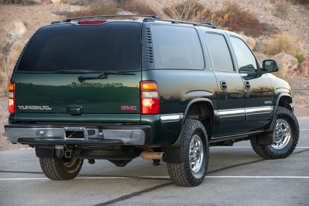 2001 GMC Yukon 2nd Gen - Image 19 of 31