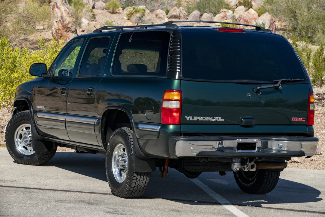 2001 GMC Yukon 2nd Gen - Image 11 of 31