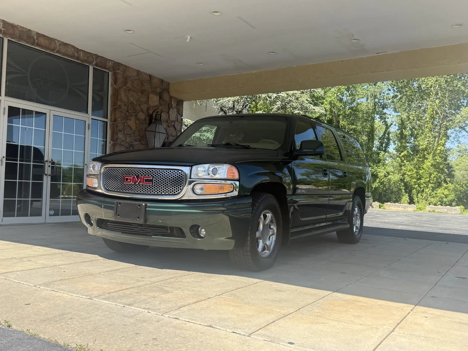 2001 GMC Yukon 2nd Gen - Image 5 of 31
