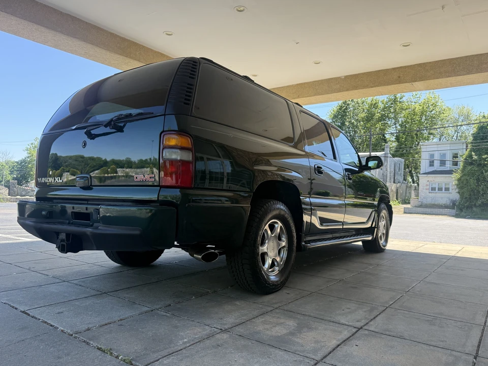 2001 GMC Yukon 2nd Gen - Image 18 of 31