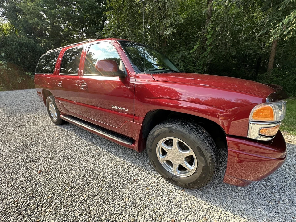 2001 GMC Yukon 2nd Gen - Image 3 of 31