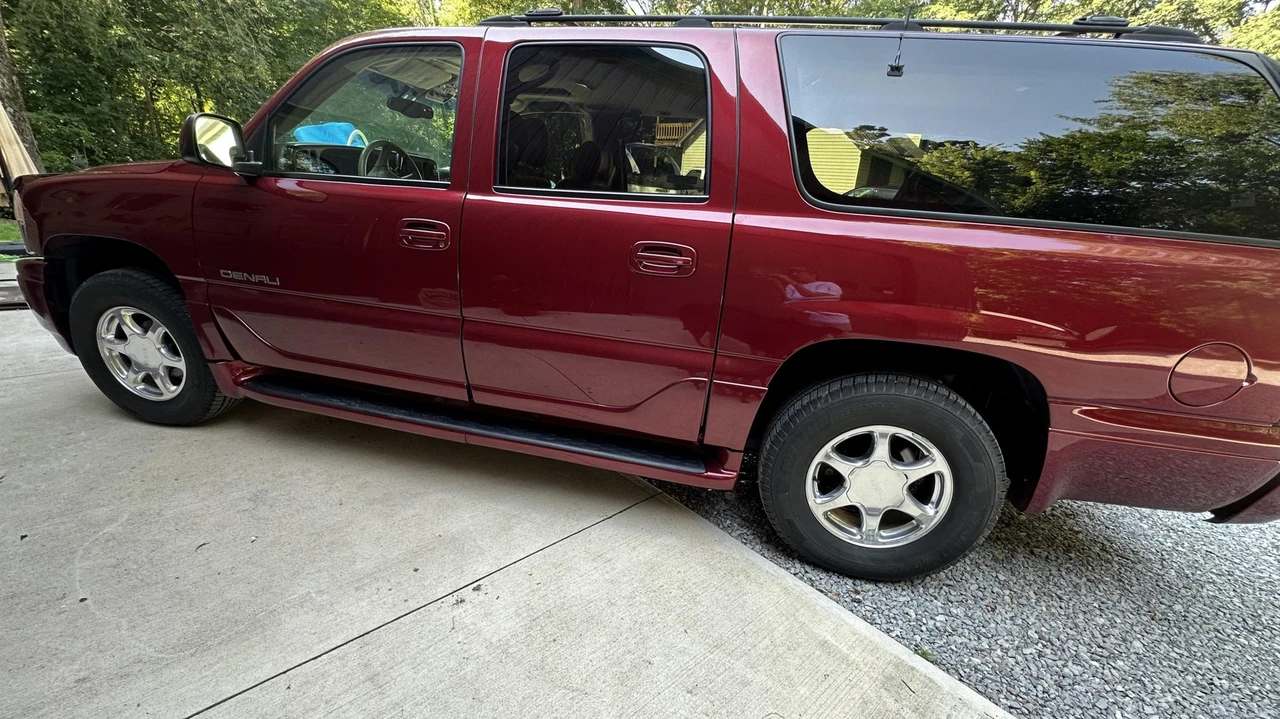 2001 GMC Yukon 2nd Gen - Image 6 of 31