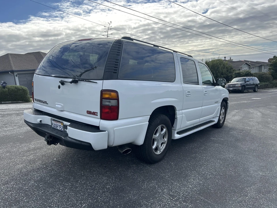 2001 GMC Yukon 2nd Gen - Image 9 of 31