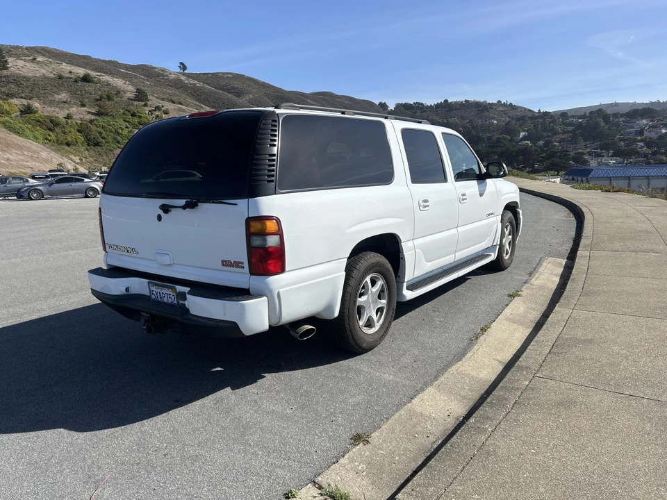 2001 GMC Yukon 2nd Gen - Image 10 of 31