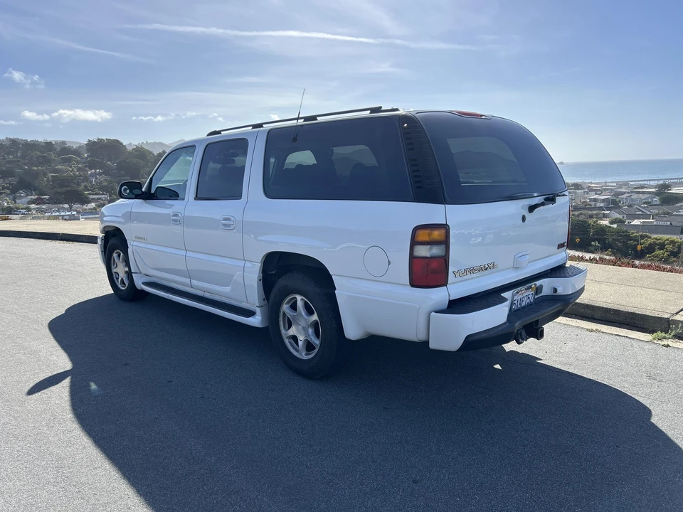 2001 GMC Yukon 2nd Gen - Image 6 of 31