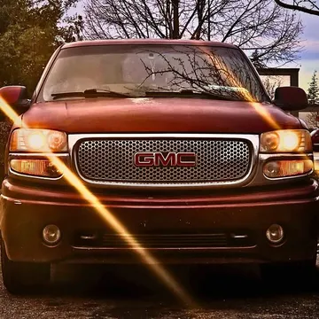 2001 GMC Yukon XL · Denali Ultimate Sport Utility 4D