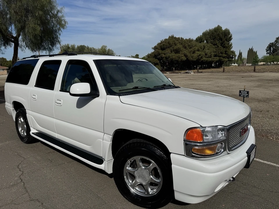 2001 GMC Yukon 2nd Gen - Image 5 of 19