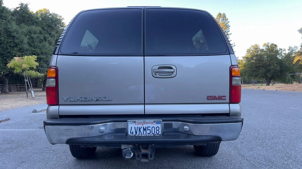 2001 GMC Yukon 2nd Gen - Image 27 of 31