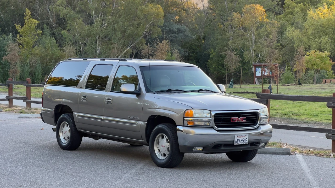 2001 GMC Yukon 2nd Gen - Image 5 of 31