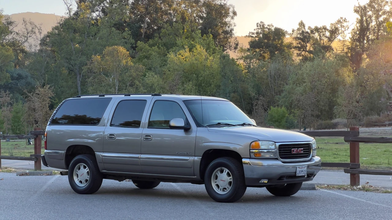 2001 GMC Yukon 2nd Gen - Image 8 of 31