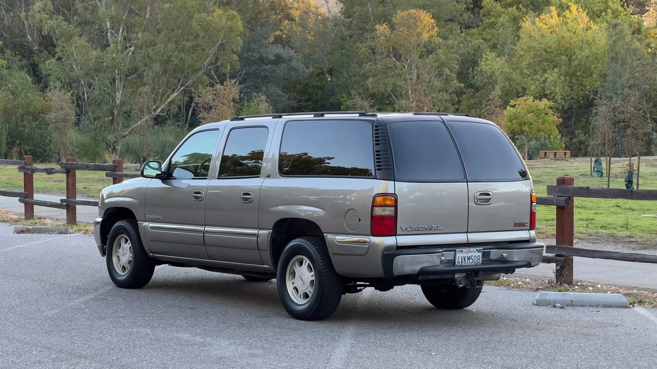 2001 GMC Yukon 2nd Gen - Image 13 of 31
