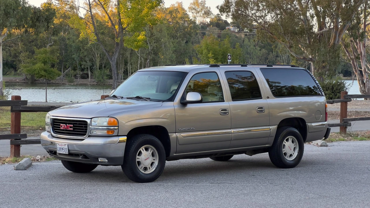 2001 GMC Yukon 2nd Gen - Image 15 of 31