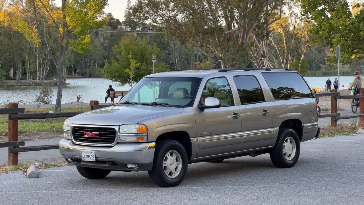2001 GMC Yukon 2nd Gen - Image 17 of 31