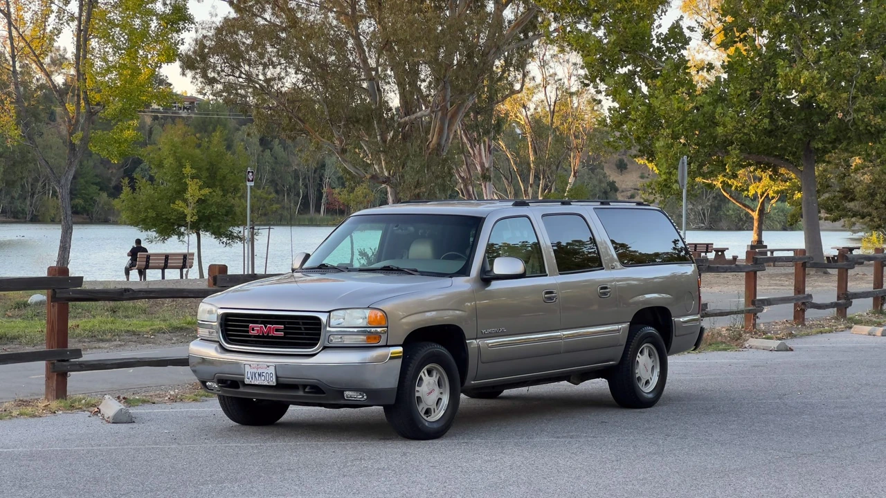 2001 GMC Yukon 2nd Gen - Image 20 of 31