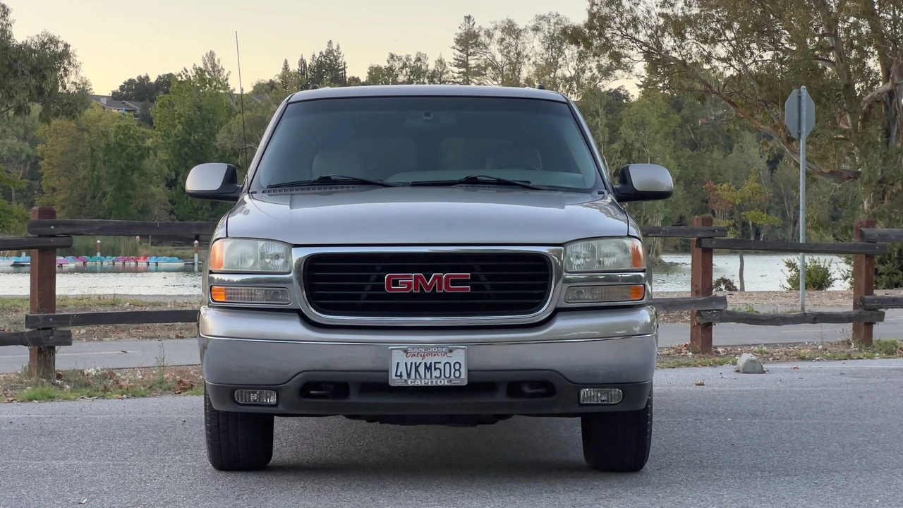 2001 GMC Yukon 2nd Gen - Image 4 of 31