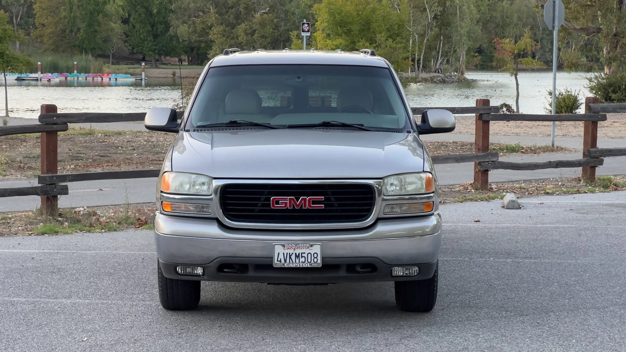 2001 GMC Yukon 2nd Gen - Image 2 of 31