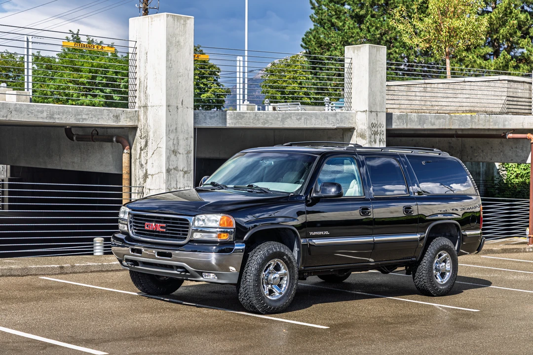 2001 GMC Yukon 2nd Gen - Image 3 of 31