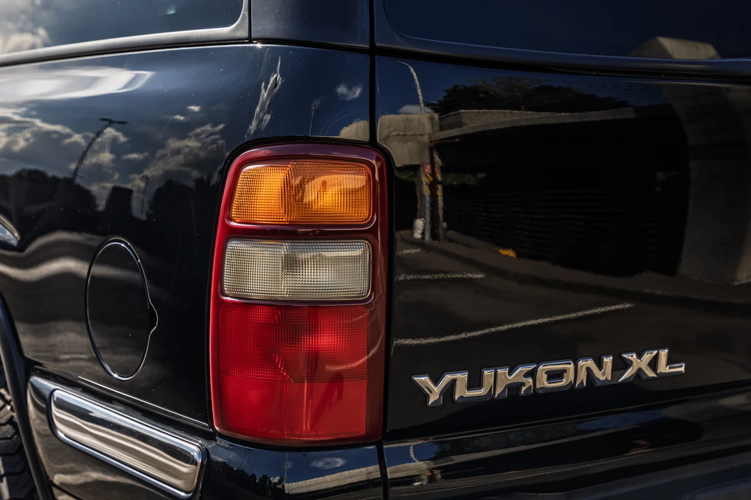 2001 GMC Yukon 2nd Gen - Image 28 of 31