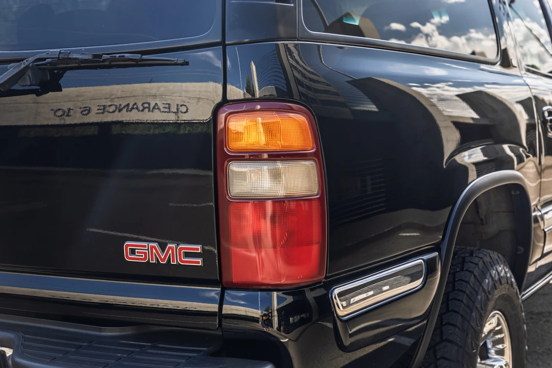 2001 GMC Yukon 2nd Gen - Image 29 of 31