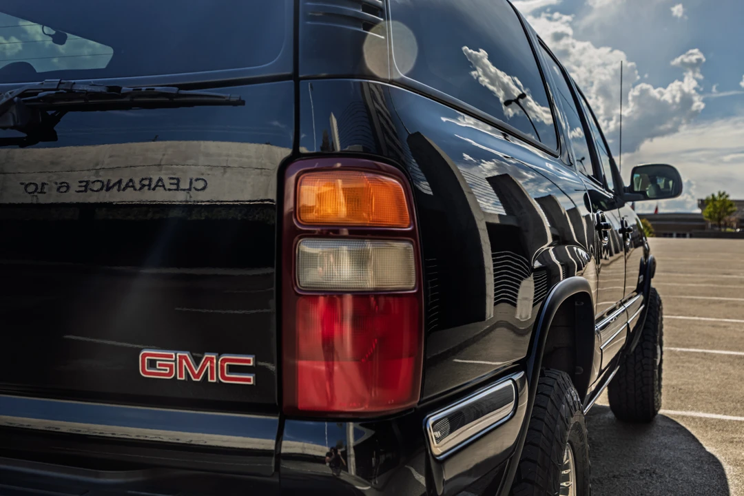 2001 GMC Yukon 2nd Gen - Image 30 of 31