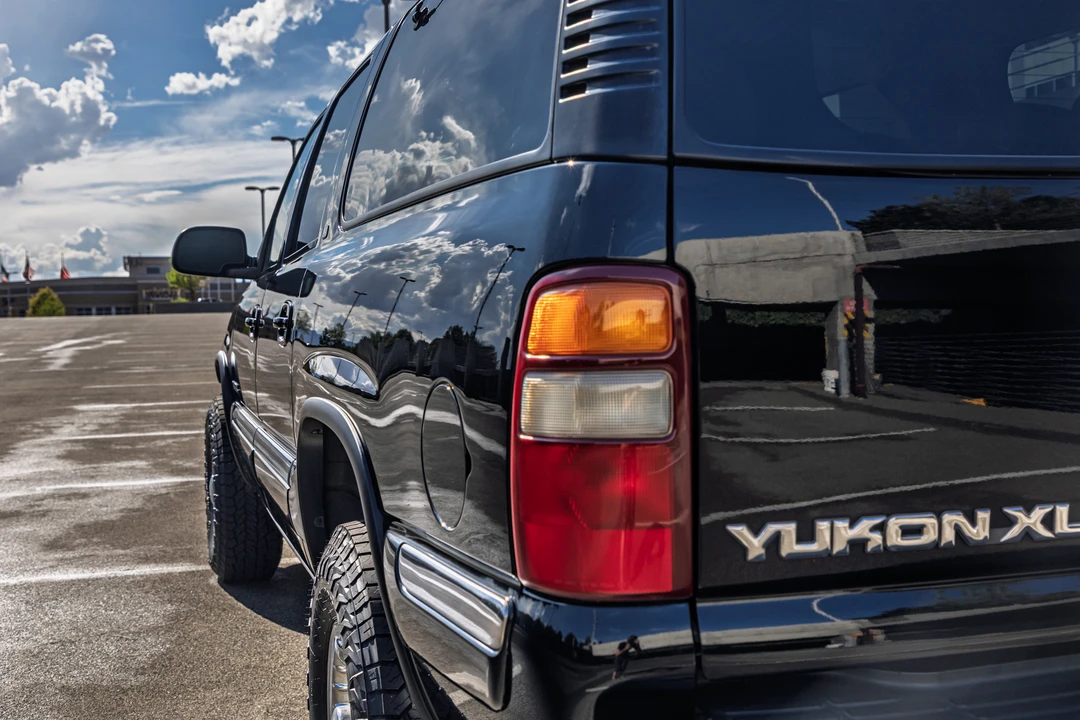 2001 GMC Yukon 2nd Gen - Image 26 of 31