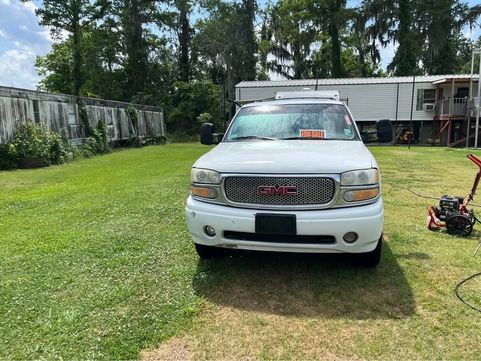 2001 GMC Yukon 2nd Gen - Image 4 of 5