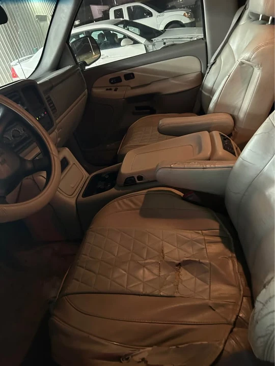 2001 GMC Yukon 2nd Gen - Image 11 of 12
