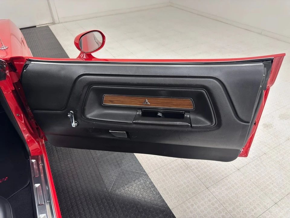 2001 Dodge Challenger - Image 30 of 31