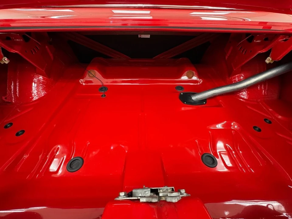 2001 Dodge Challenger - Image 27 of 31